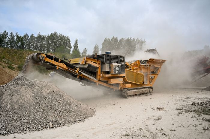Crushing plant working on site